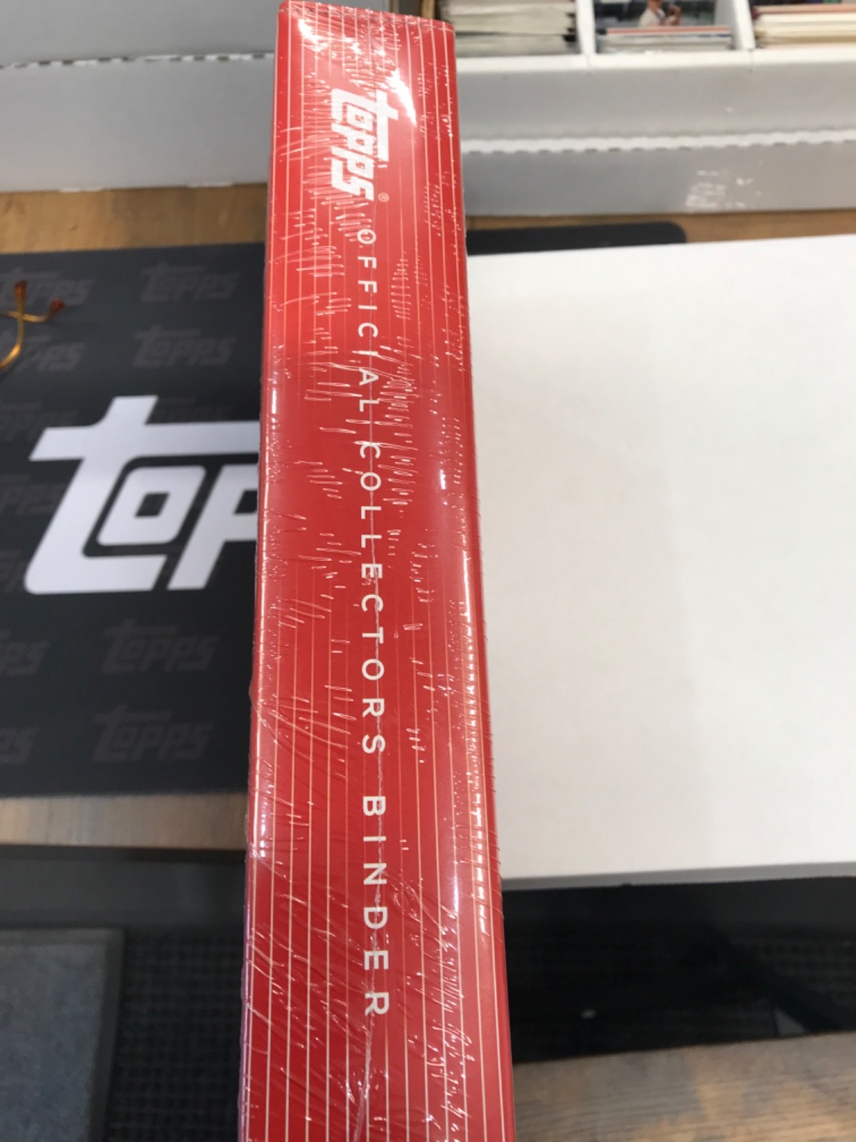 Topps Official 3-Ring Collector Binder + 20 Pages Holds 360 Cards – Red New