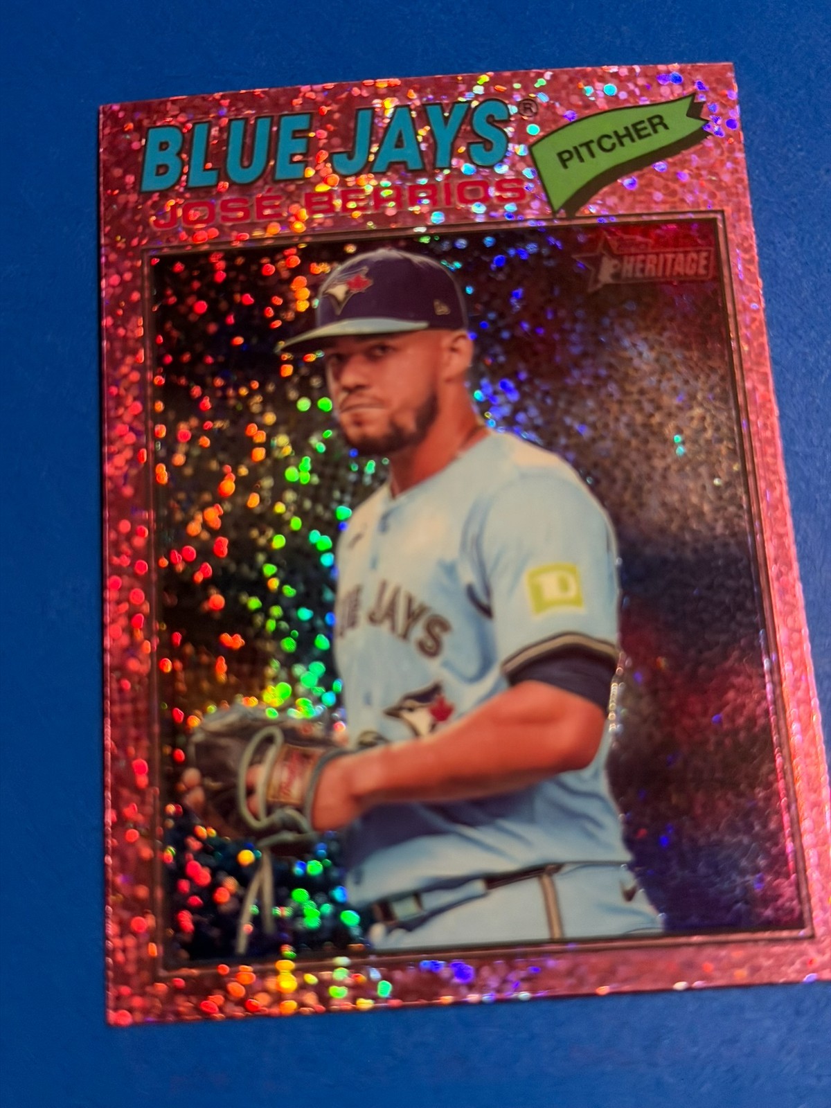2026 Topps Heritage – José Berríos #56 Chrome Pink Sparkle Refractor