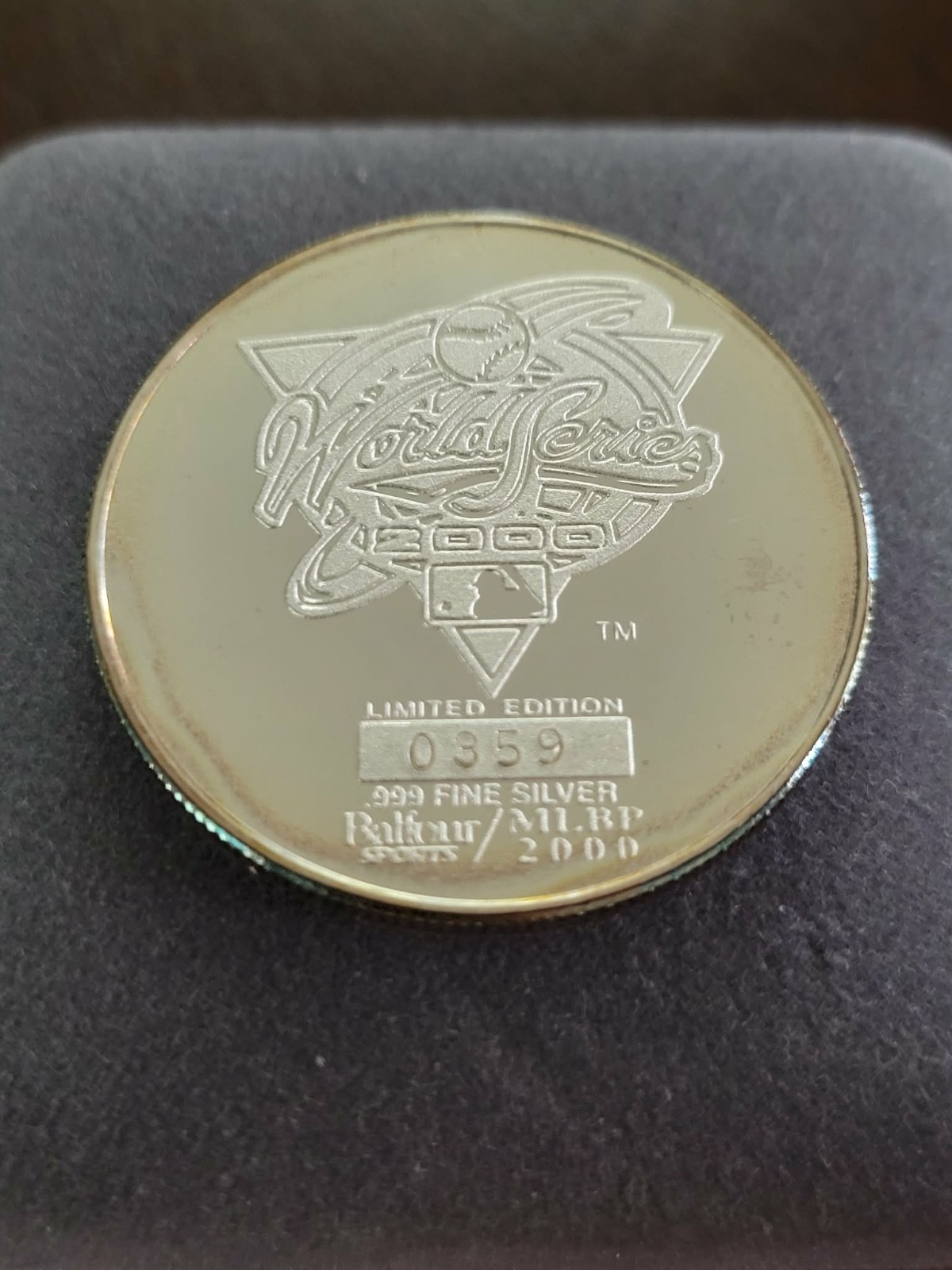 2000 Subway Series Yankees vs Mets 1 troy ounce .999 silver coin