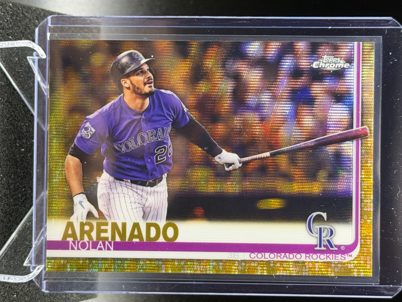 Nolan Arenado 2019 Topps Chrome Gold Wave Refractor #37/50 – Colorado Rockies