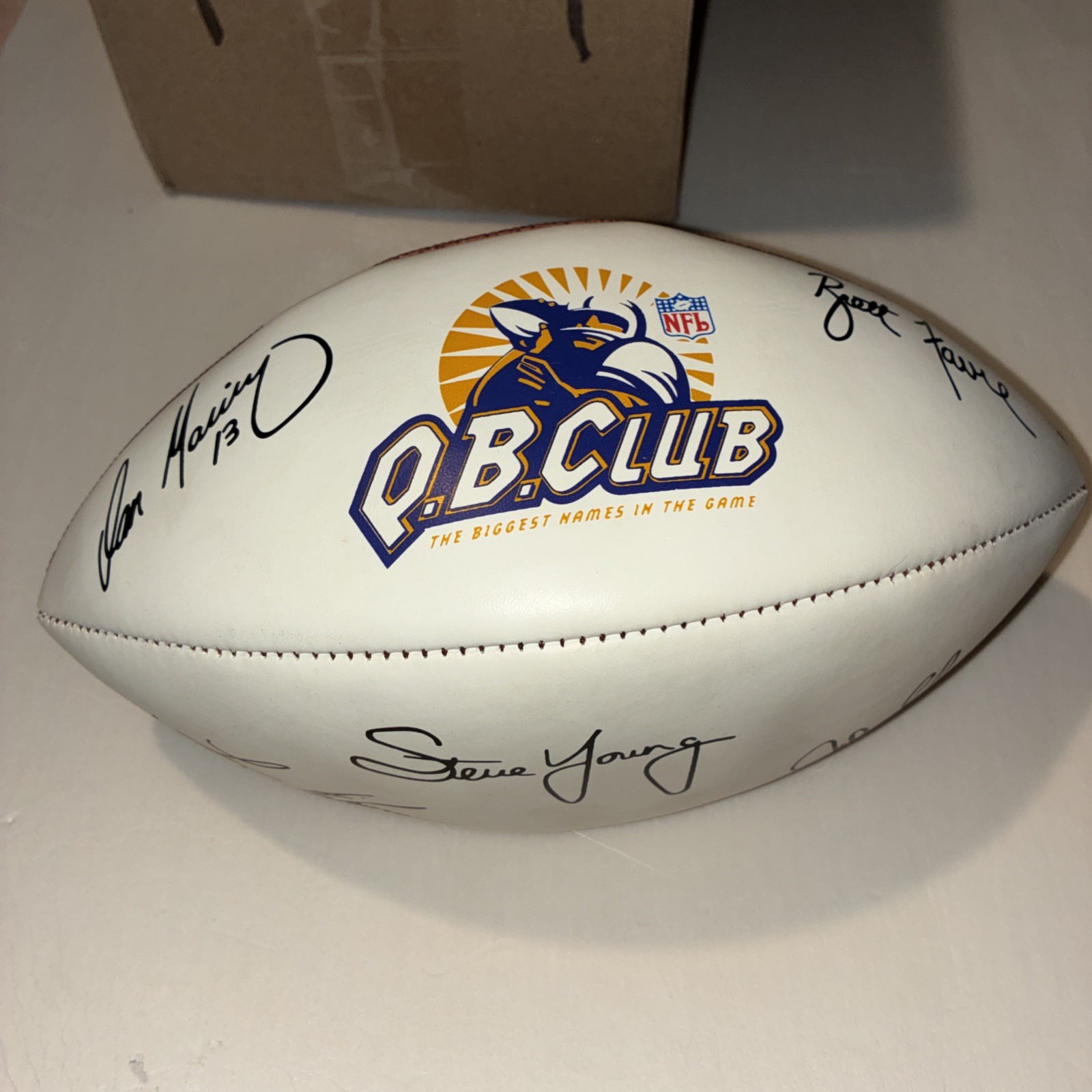 VINTAGE NFL QB CLUB FOOTBALL AIKMAN, ELWAY, FARVE, KELLY, MARINO replica