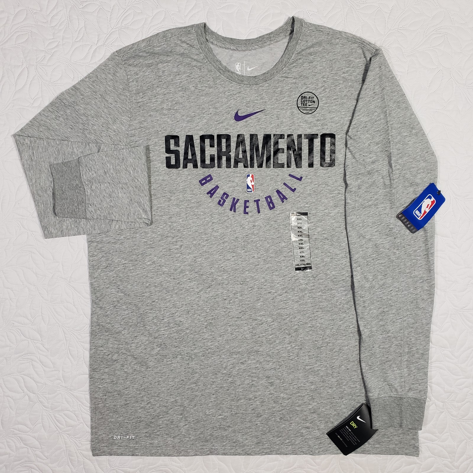 NWT Nike Tee Sacramento Kings Shirt Men XXL Practice Warm Up Gray Dri Fit Cotton