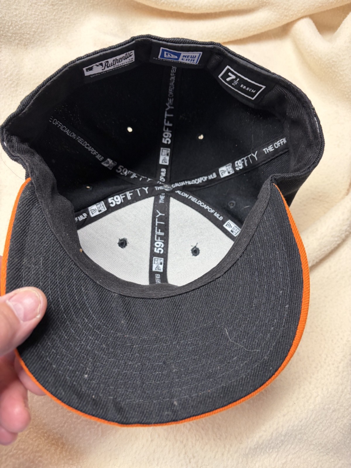 (a-110) Baltimore Orioles fitted baseball cap – 7 1/2 – New Era