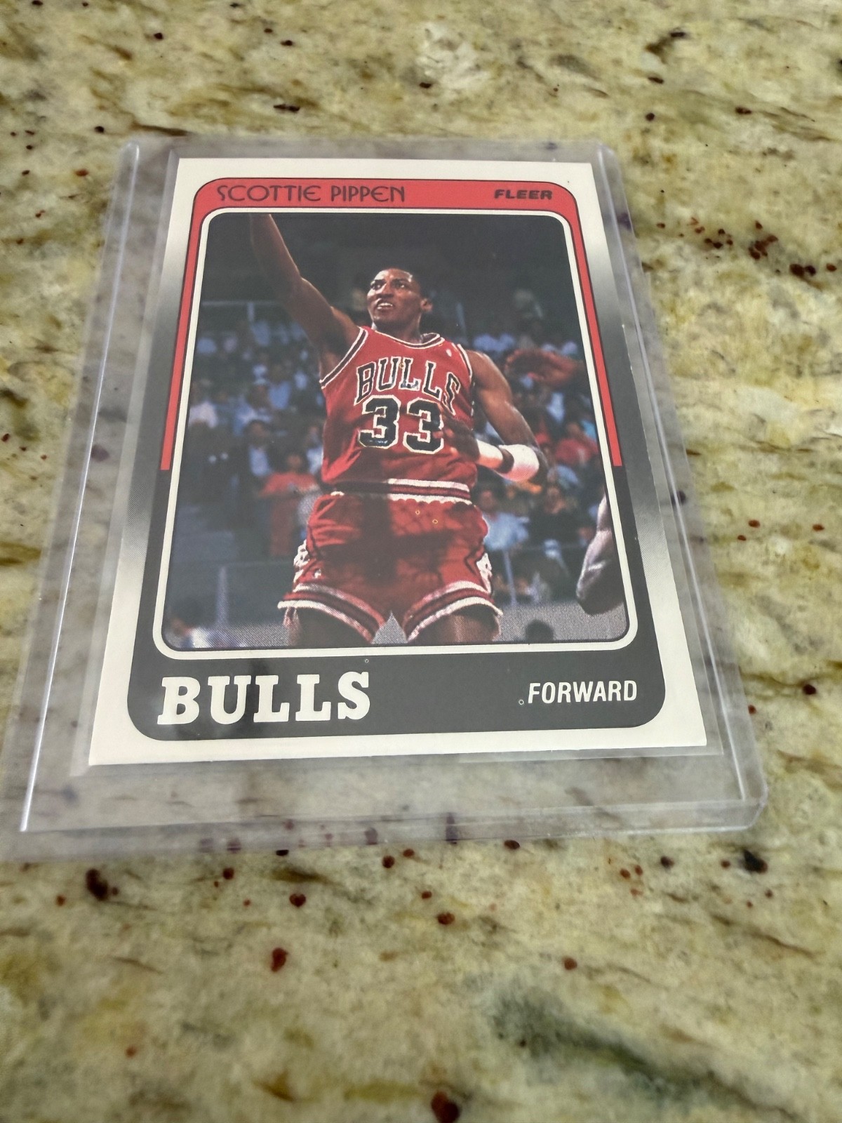 1988-89 Fleer – Scottie Pippen #20 Name Misspelled as Pippin on Back (RC)