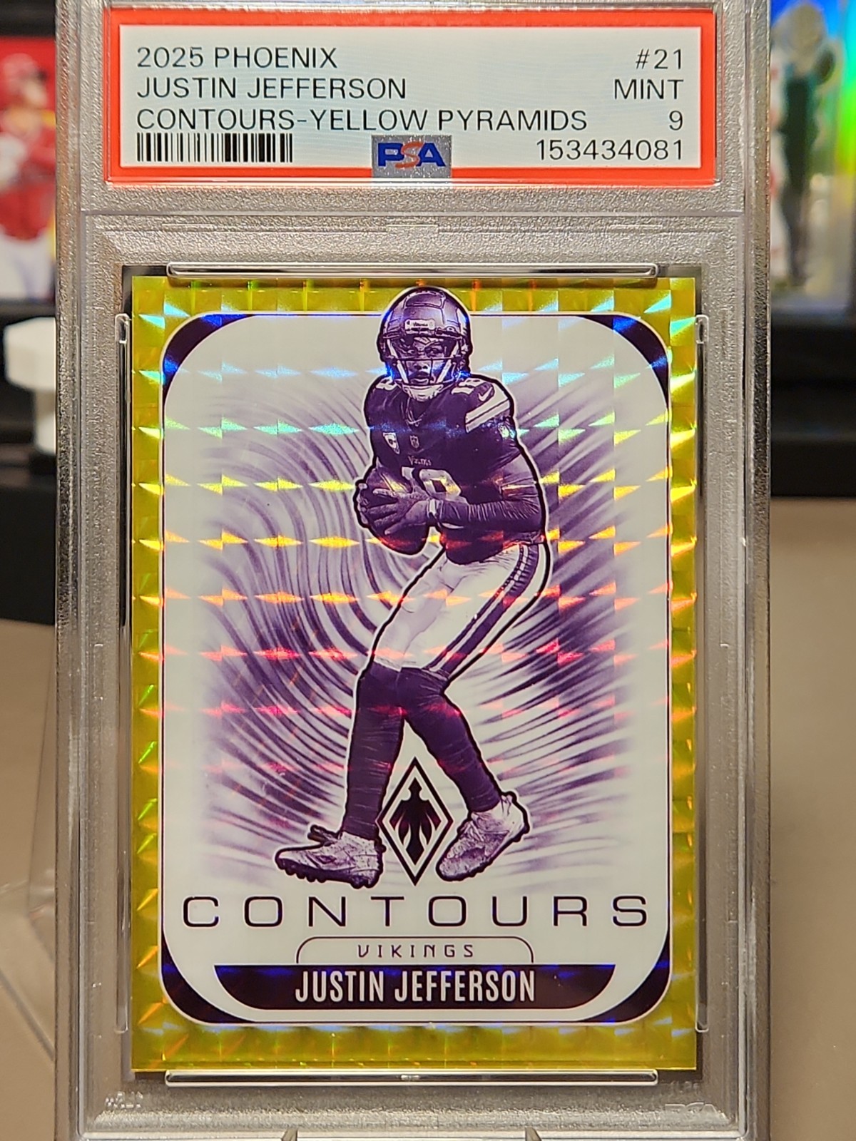 2025 Panini Phoenix – Contours Justin Jefferson #21 Yellow Pyramids /149 (Pop 1)