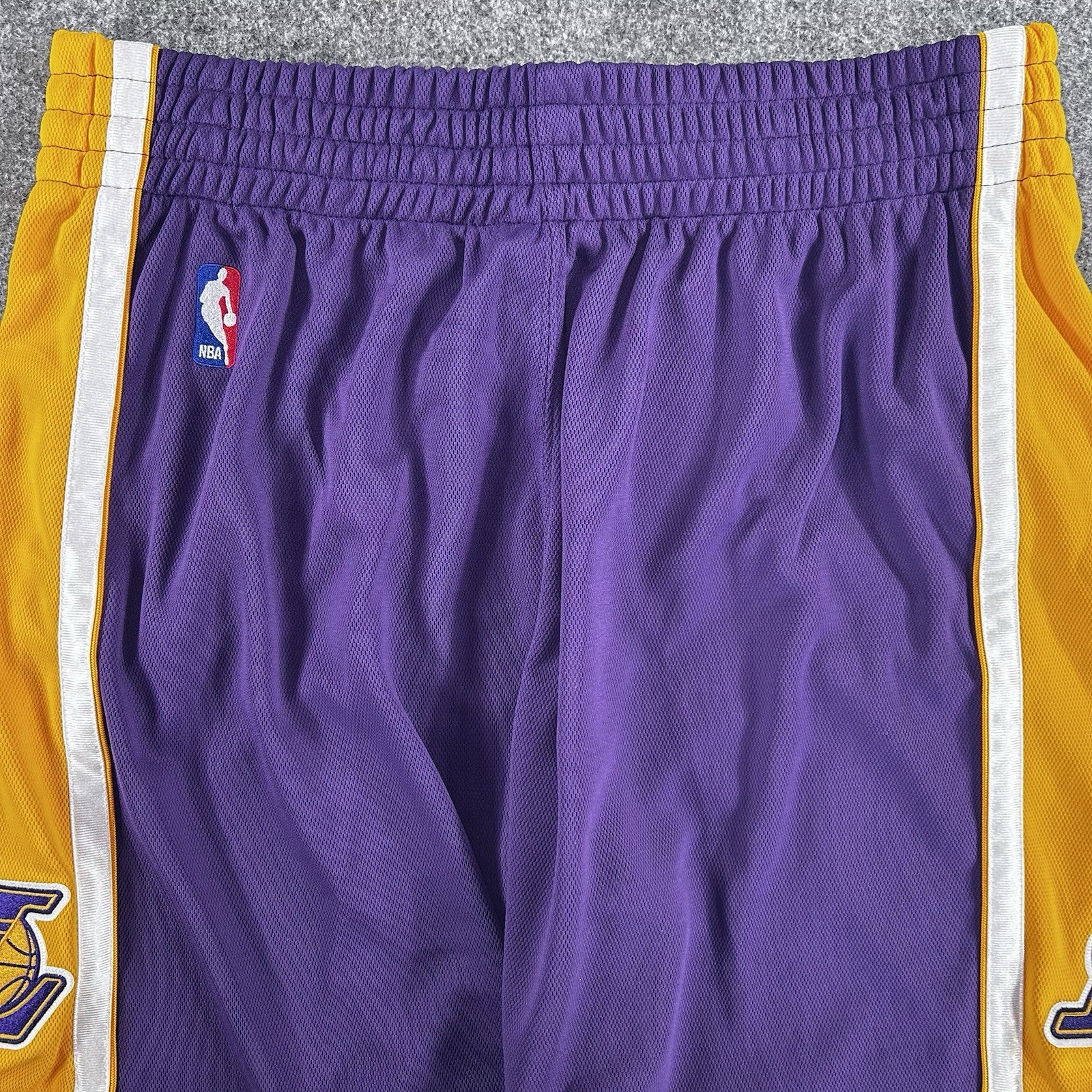 Mitchell & Ness Authentic NBA Los Angeles Lakers (2008-09) Shorts 48 XL Purple