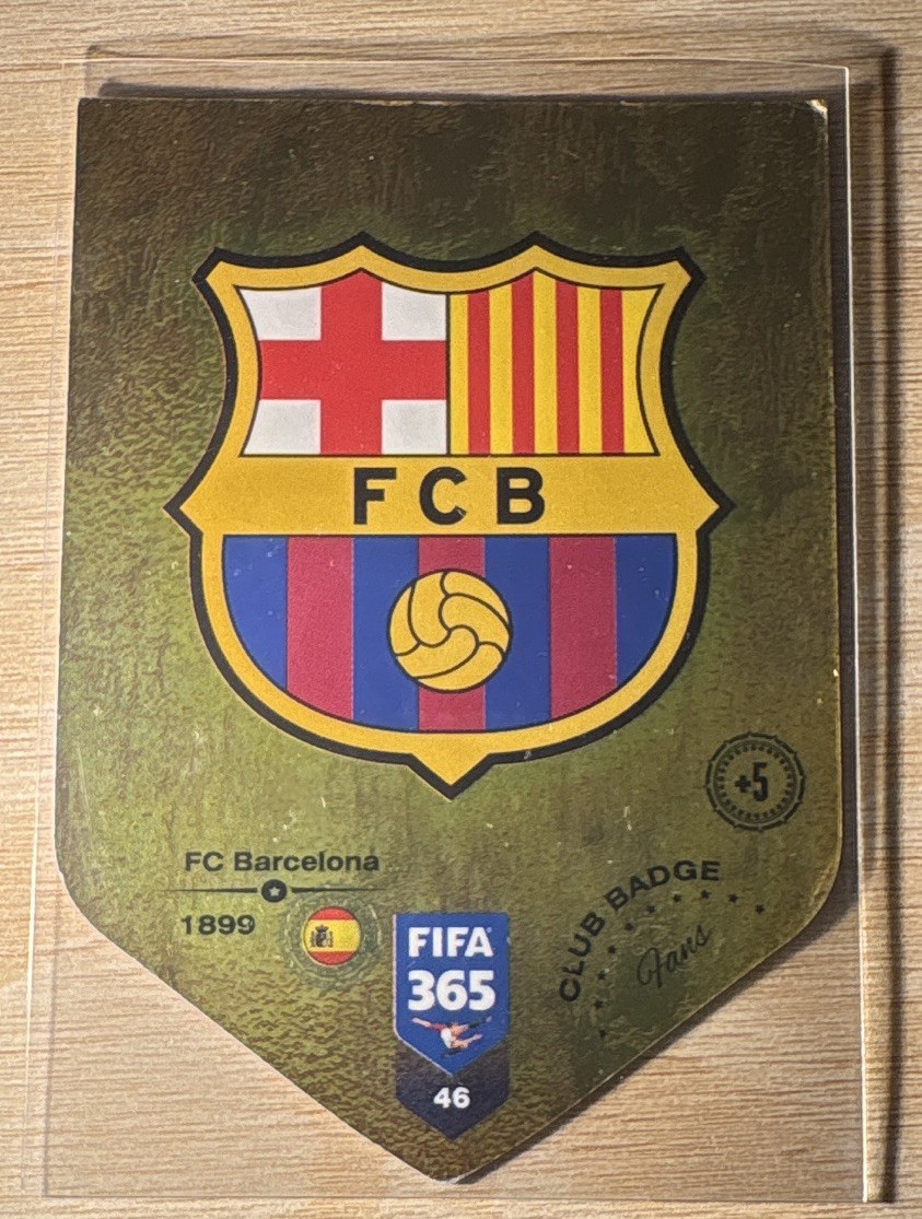 Panini FIFA 365 La Liga FC Barcelona Club Badge/Logo Sports Sticker #46