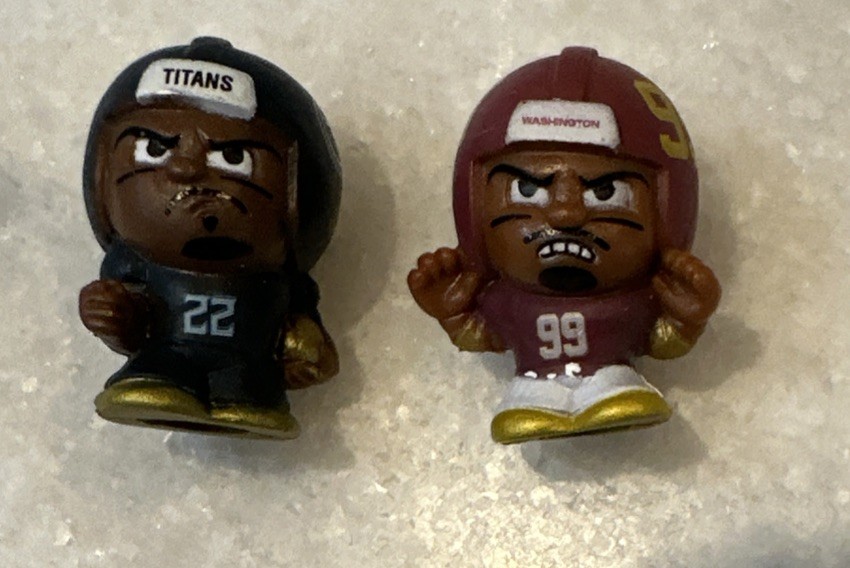 NFL Teenymates Series 10 X Derrick Henry Tennessee Titans And Chase Young