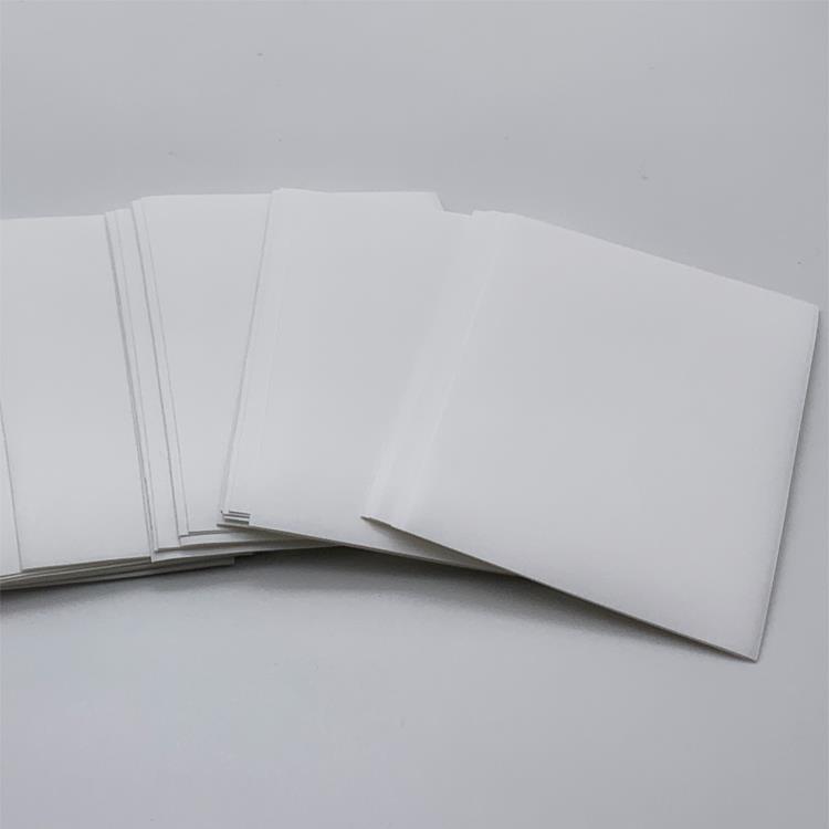 Lenayuyu 100pcs White Deck Protector Standard MTG Card Sleeves 66x91mm Matte