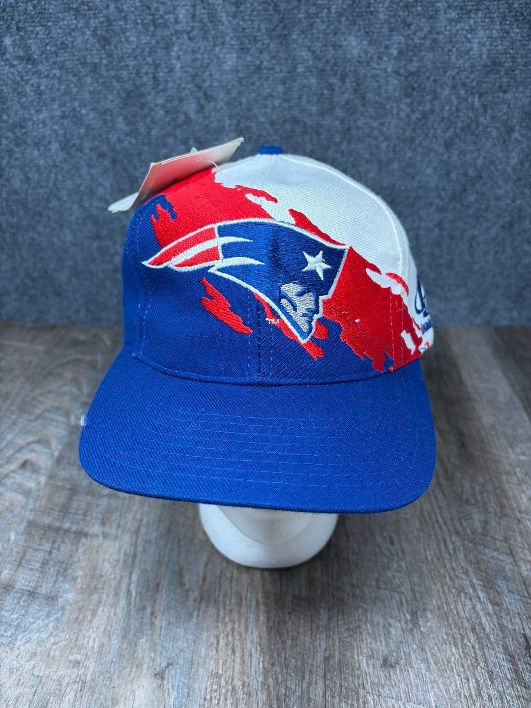 New England Patriots Logo Athletic NFL Pro Line Splash Snapback Hat 90s NWT Perf