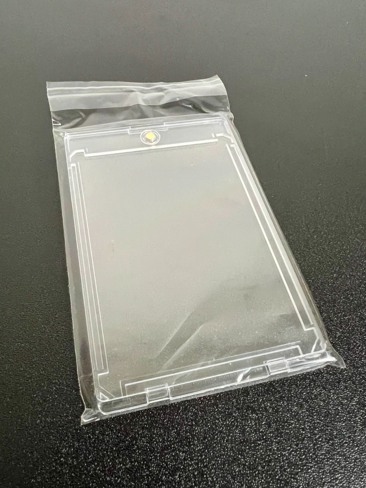 300 Pack Magnetic Trading Holder ULTRA-THIN Sports Card 35pt One-Touch Hard Case