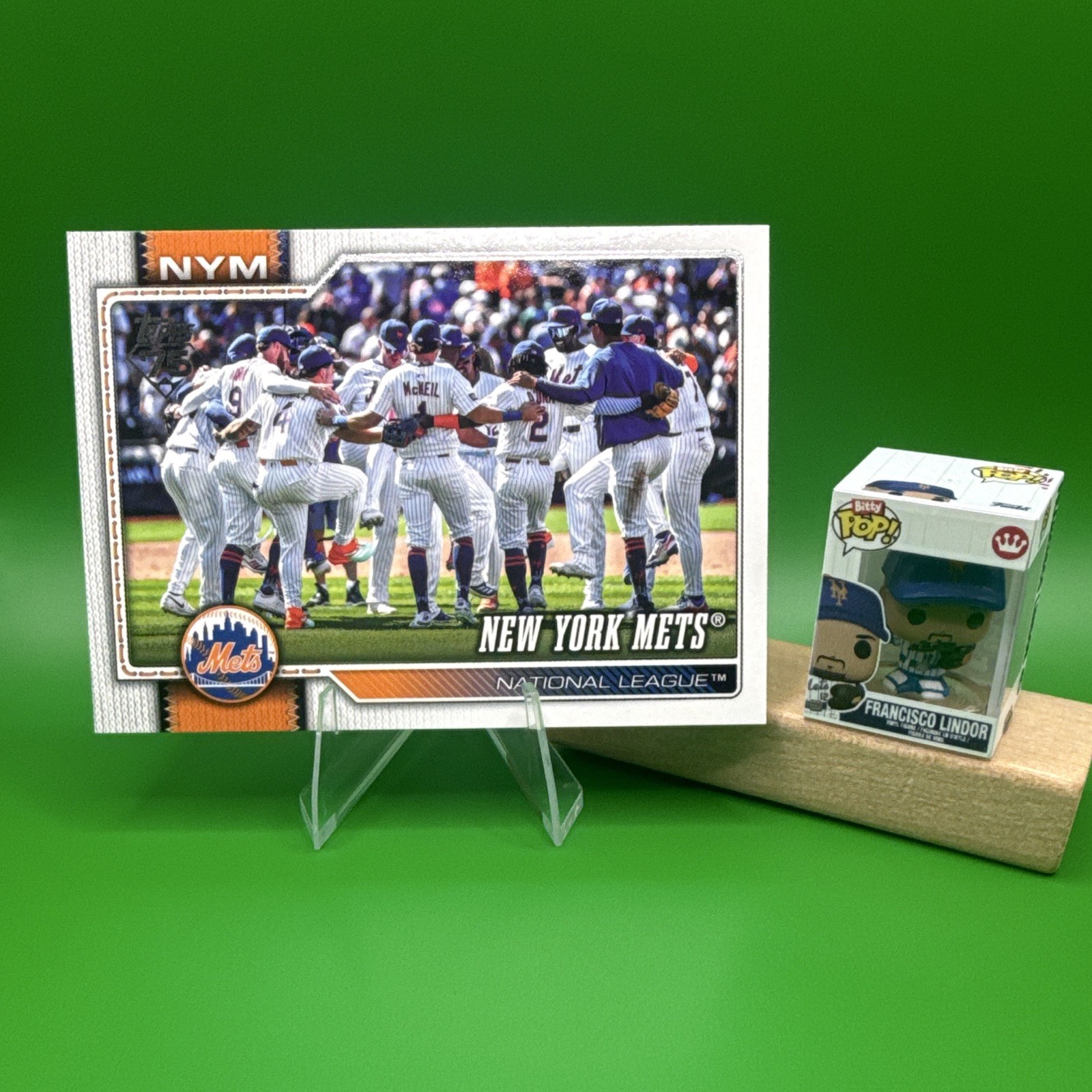 Topps 2026 Series 1 #291 New York Mets Team Card and Francisco Lindor Bitty Pop!