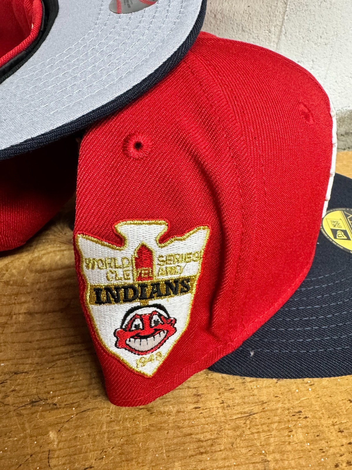 Cleveland Indians Wahoo Feather Headdress New Era Fitted Club 59Fifty Authentic