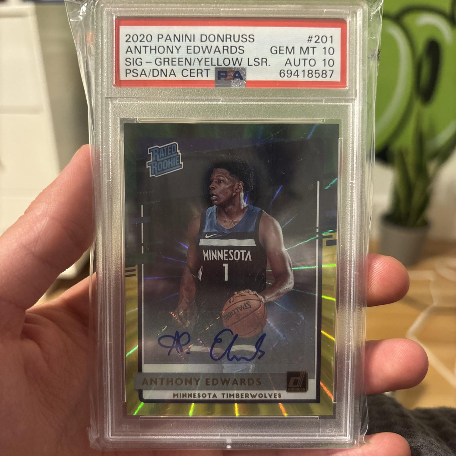 Anthony Edwards green/yellow Rated Rookie Auto PSA 10 auto 10 NBA chaser Read de