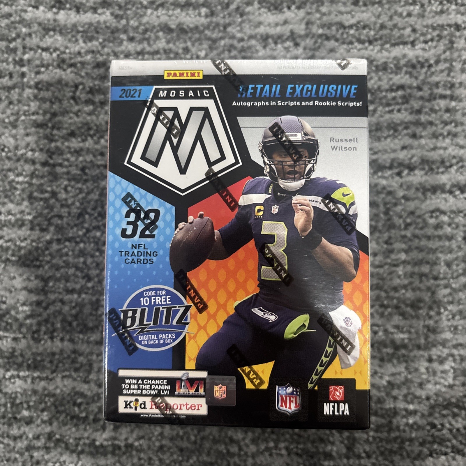 2021 Panini Mosaic Football Blaster Box, 32 Cards