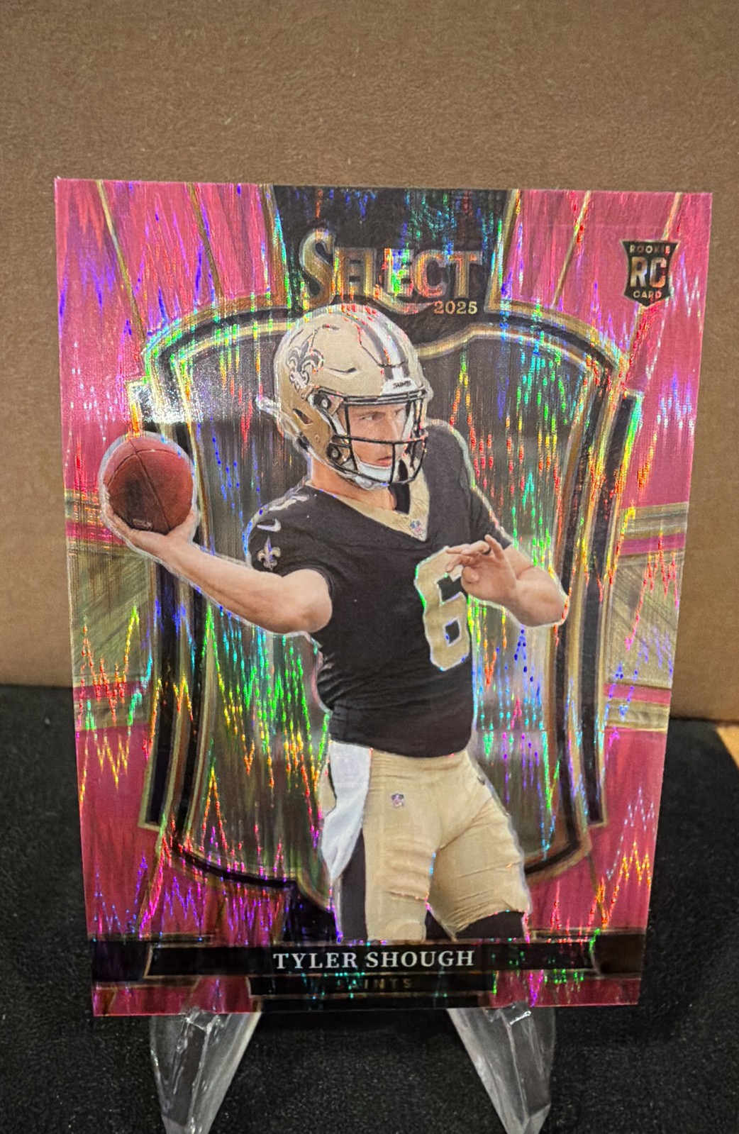 2025 Panini Select – Premier Level Tyler Shough #141 Pink Shock Prizm (RC)