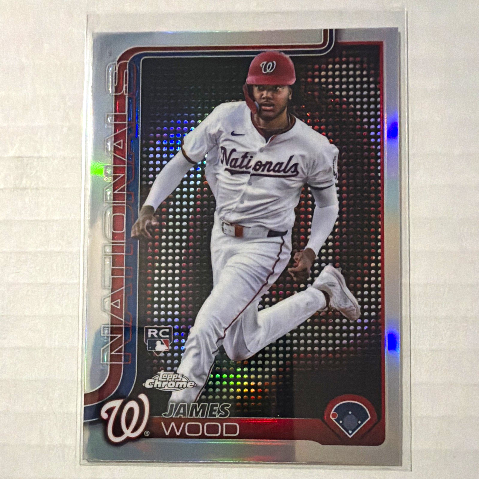 Topps Chrome 2025 James Wood #132 Lightboard Logo Refractor RC