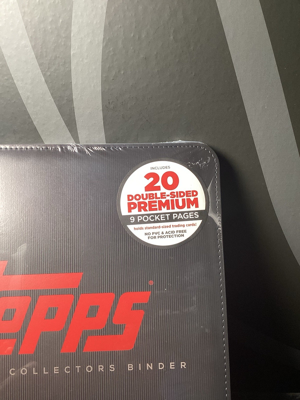 Topps Official 3-Ring Collector Binder + 20 Pages Holds 360 Cards – Black