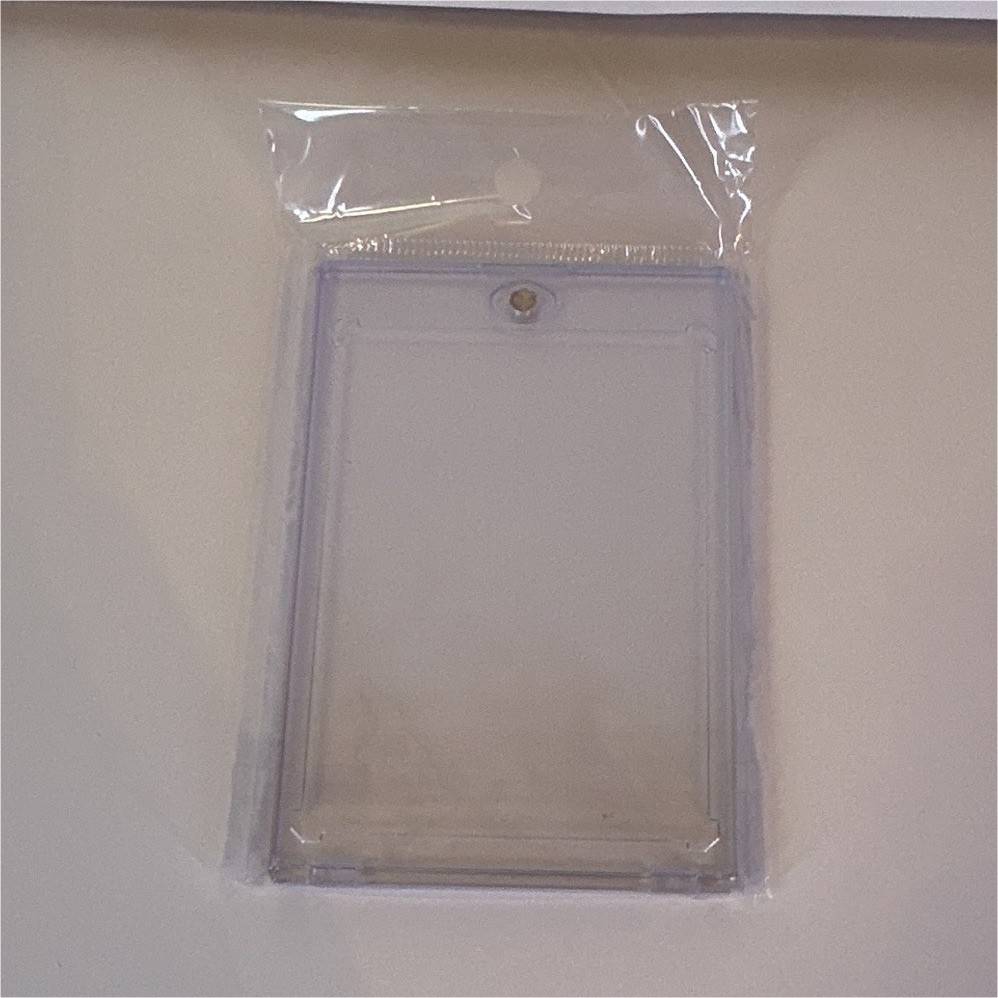 35 PT Magnetic Card Cases For Sports Cards And Trading Cards
