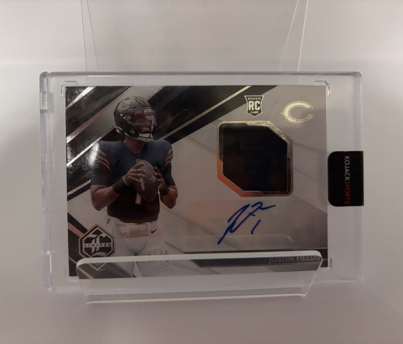 2021 Panini Limited Justin Fields Bears #104 RC Auto Memorabilia