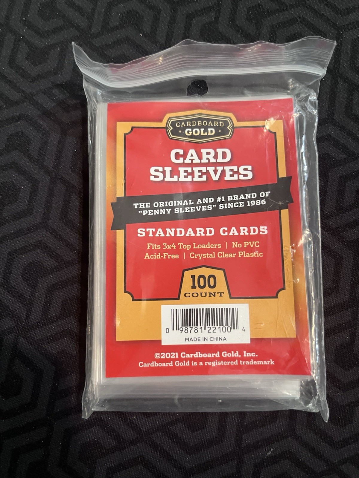 Cardboard Gold 100 Count Sports Trading Card Soft Penny 500 Sleeves