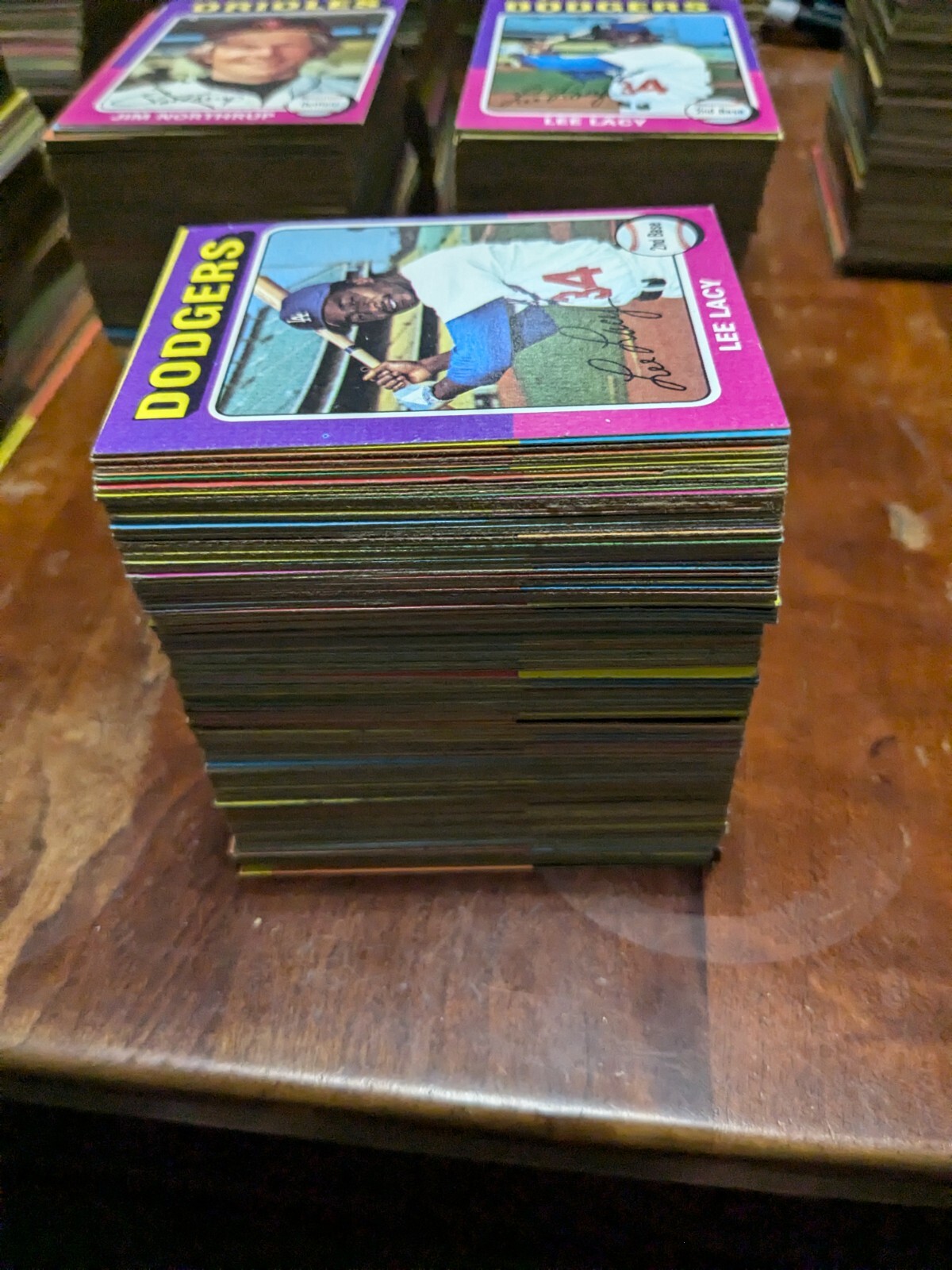 200 assorted 1975 Topps Baseball Cards VG To EX-MT Some Duplicates (Read)
