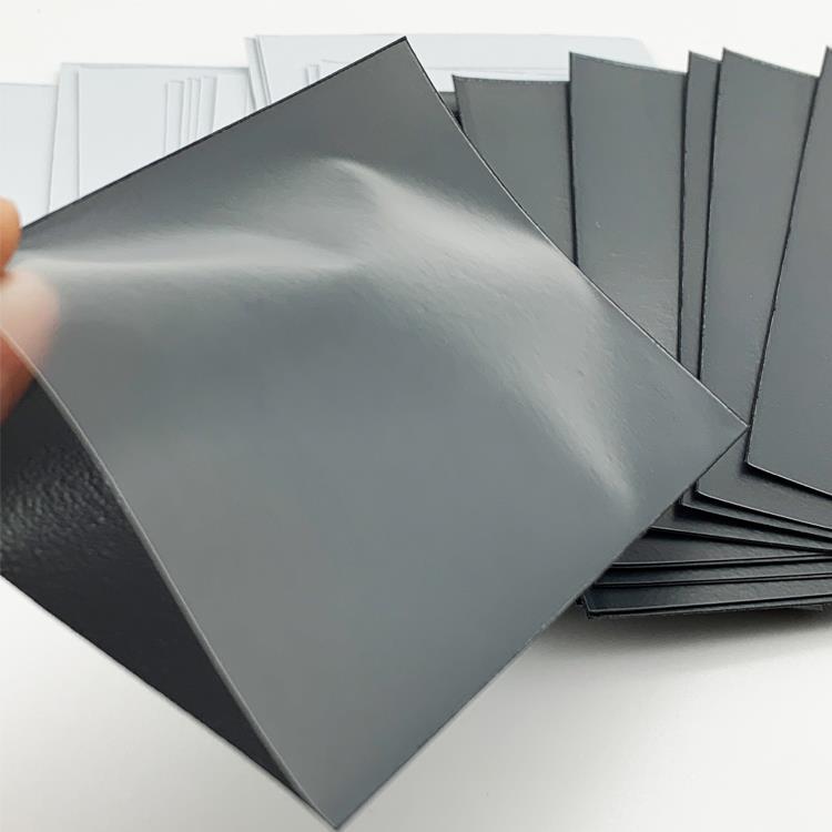 Lenayuyu 100pcs Whiteblack Protector Standard MTG Card Sleeves 66x91mm Matte