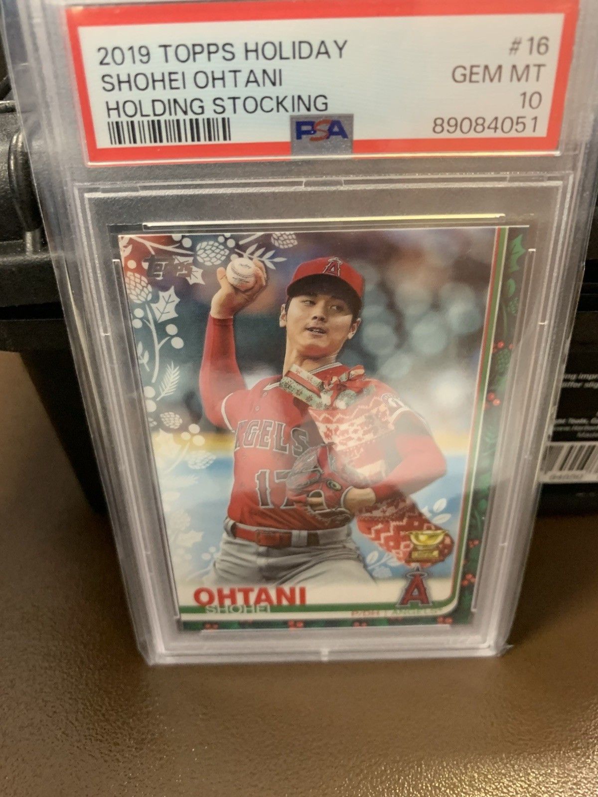 SHOHEI OHTANI 2019 TOPPS HOLIDAY HOLDING STOCKING #16 PSA 10 Rookie Cup