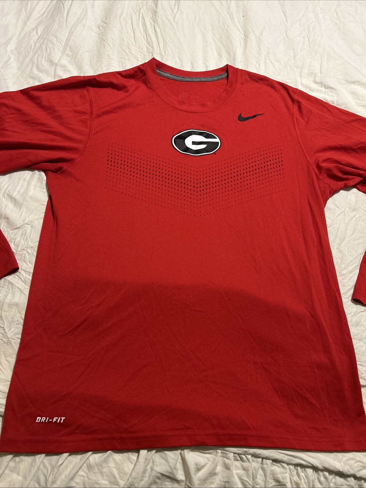 Nike DriFit UGA Georgia Bulldogs Team Issue Red Long Sleeve Shirt Men’s Medium