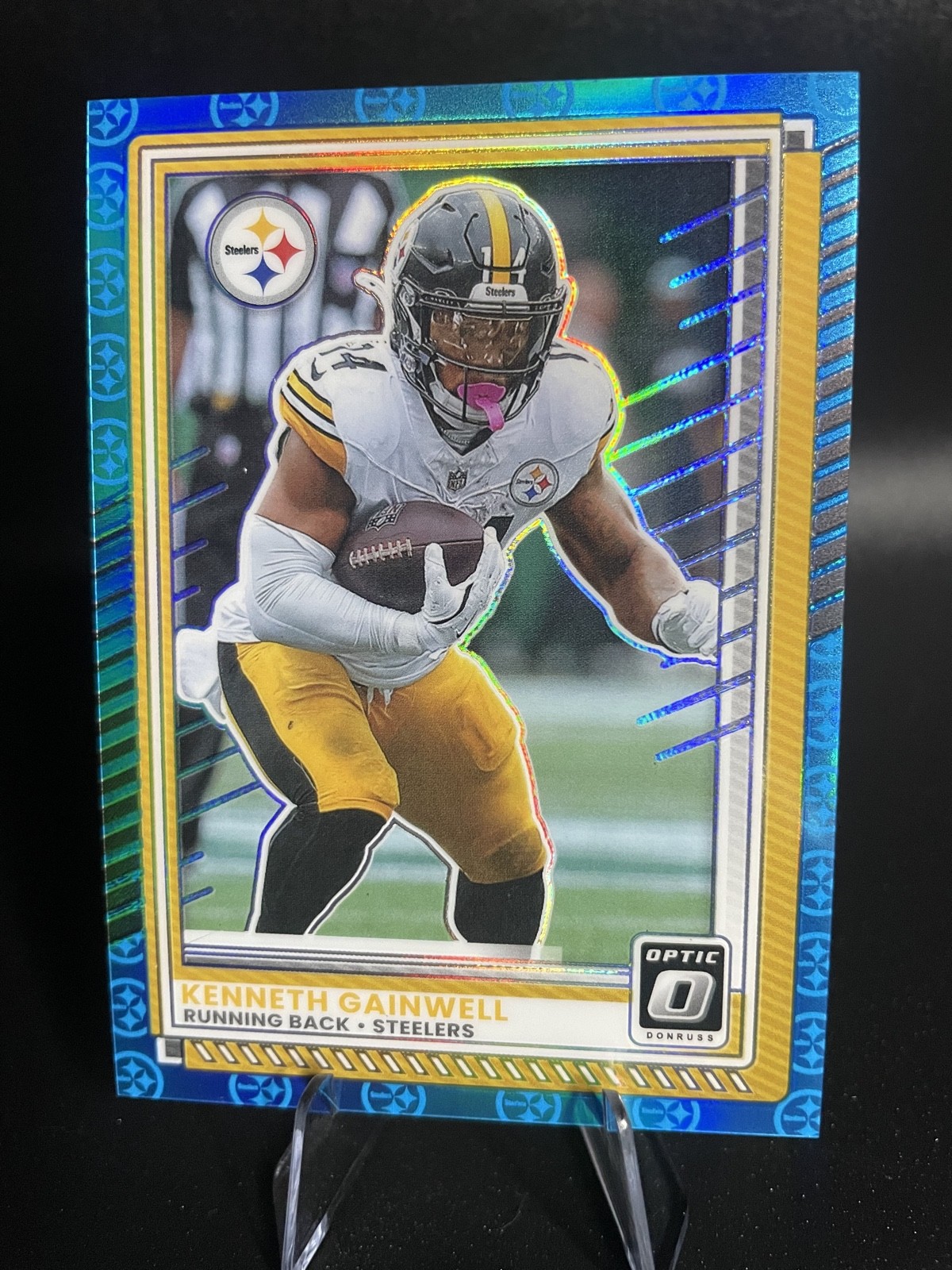 2025 Panini Donruss Optic – Kenneth Gainwell #97 Blue Prizm /249