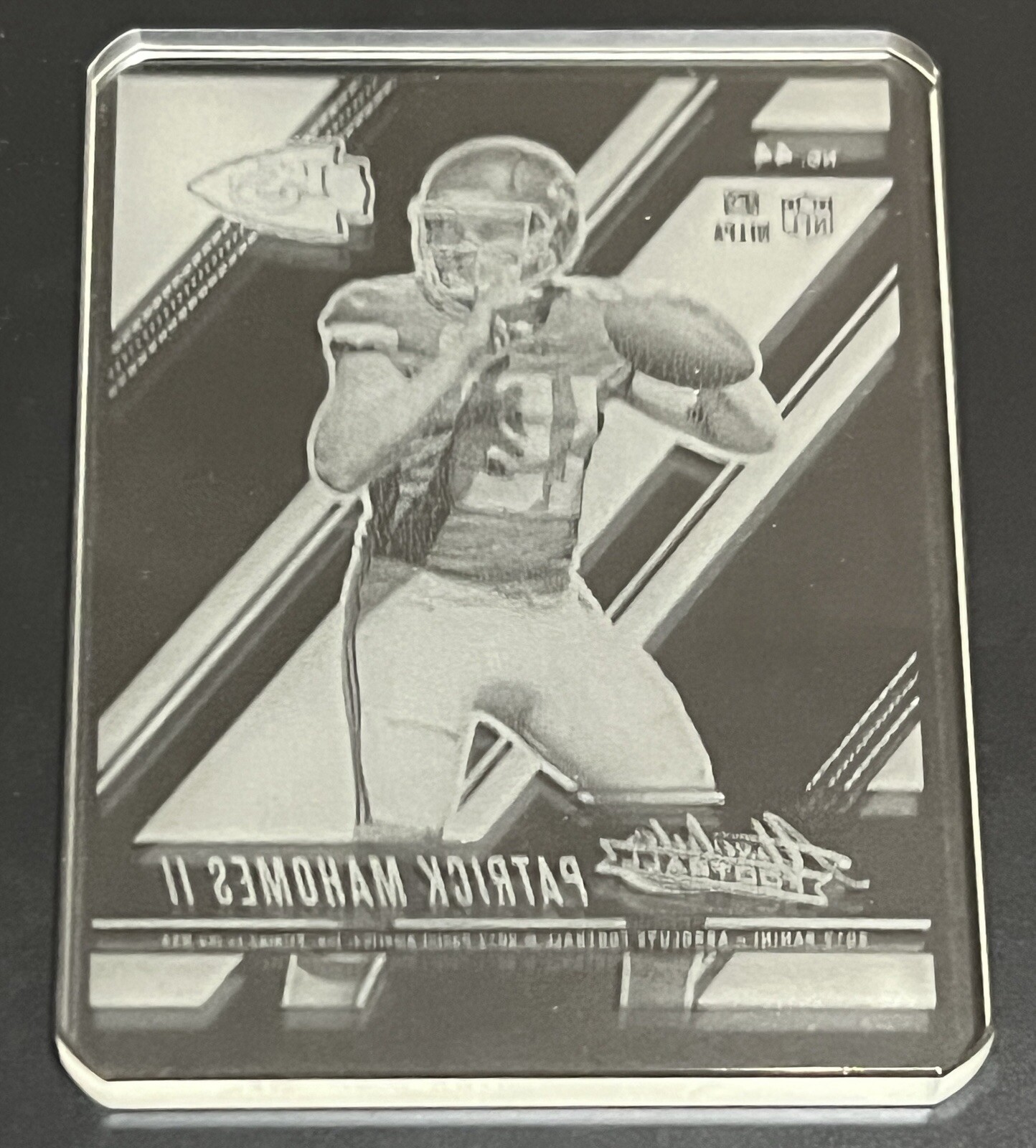 SSP RC Patrick Mahomes 2017 Absolute Memorabilia Glass Parallel Rookie Case Hit