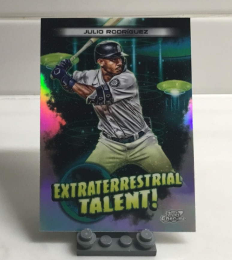 2023 Topps Cosmic Chrome – Extraterrestrial Talent Julio Rodriguez #ET-8