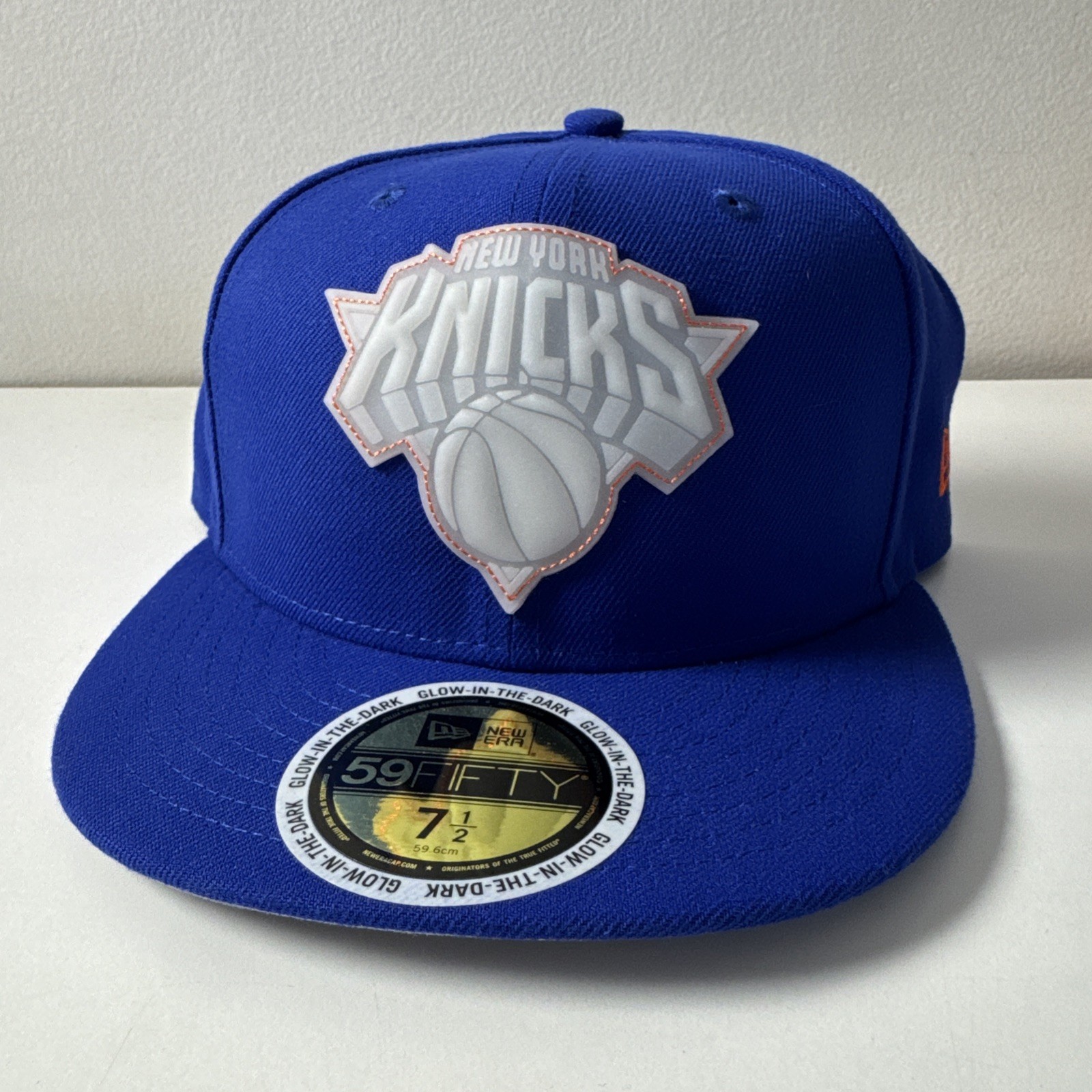 New York Knicks New Era 59Fifty Fitted GLOW IN THE DARK Hat 7 1/2 Blue Cap RARE