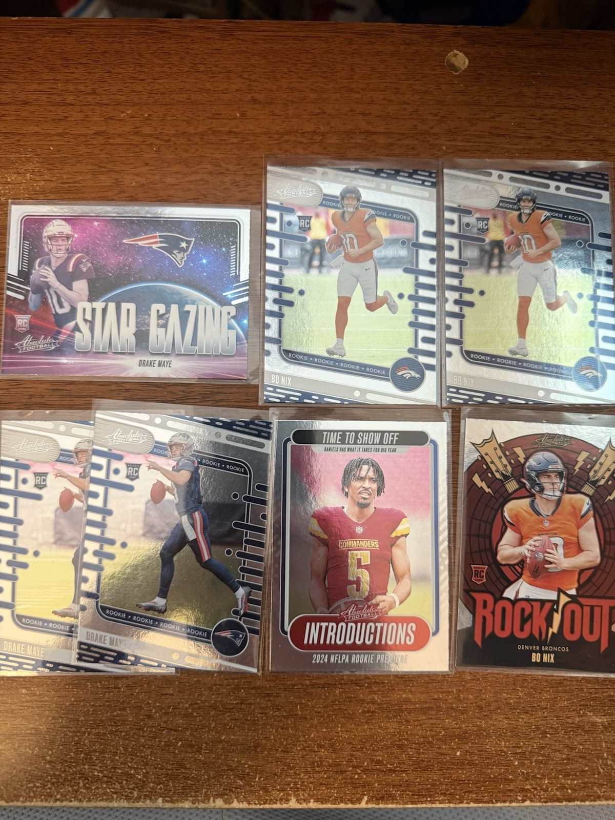 2024 Absolute NFL Football 600+ Card BULK. 330+ ROOKIE and 270+ Veterans