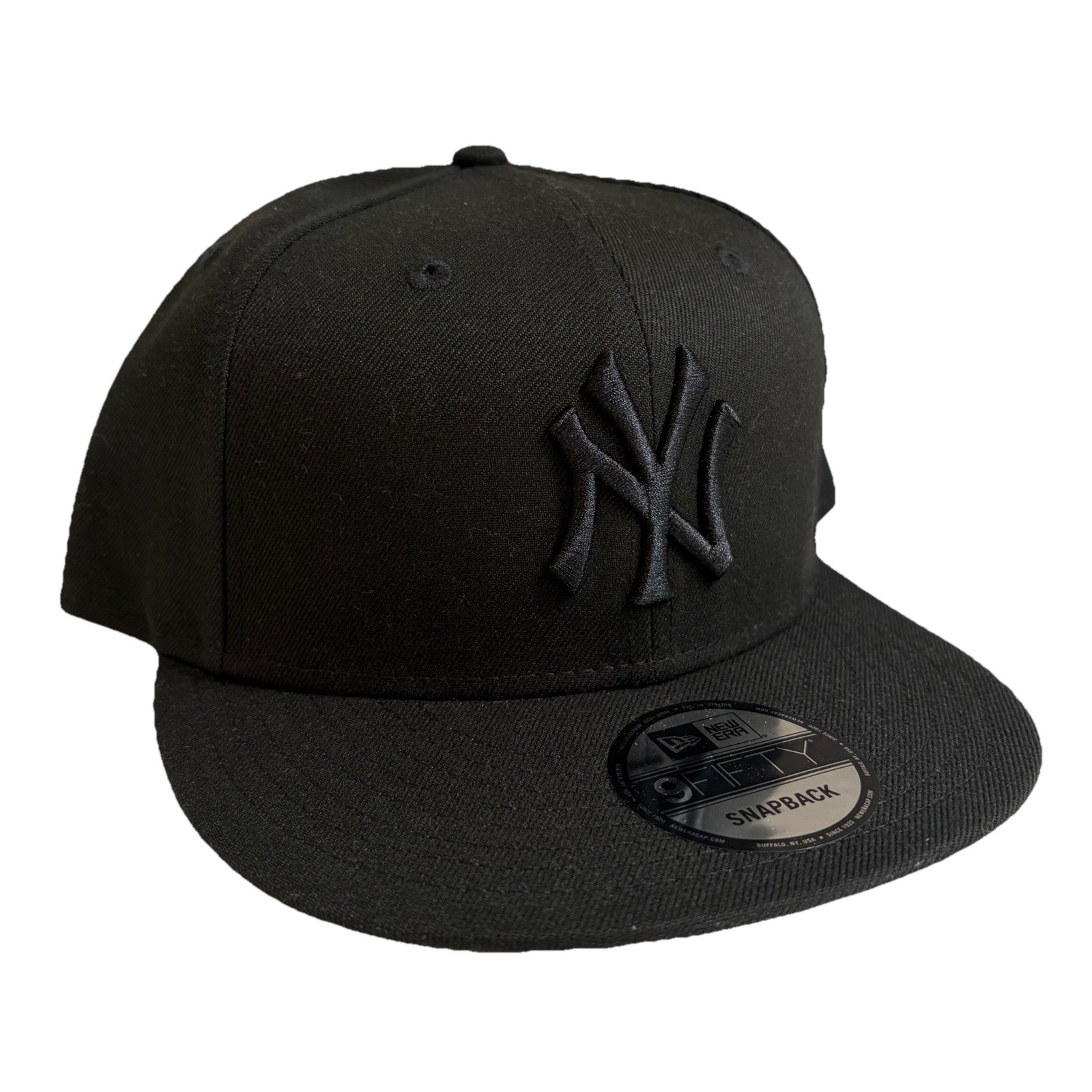 New York Yankees New Era Black on Black 9FIFTY Adjustable Snapback Hat OSFM