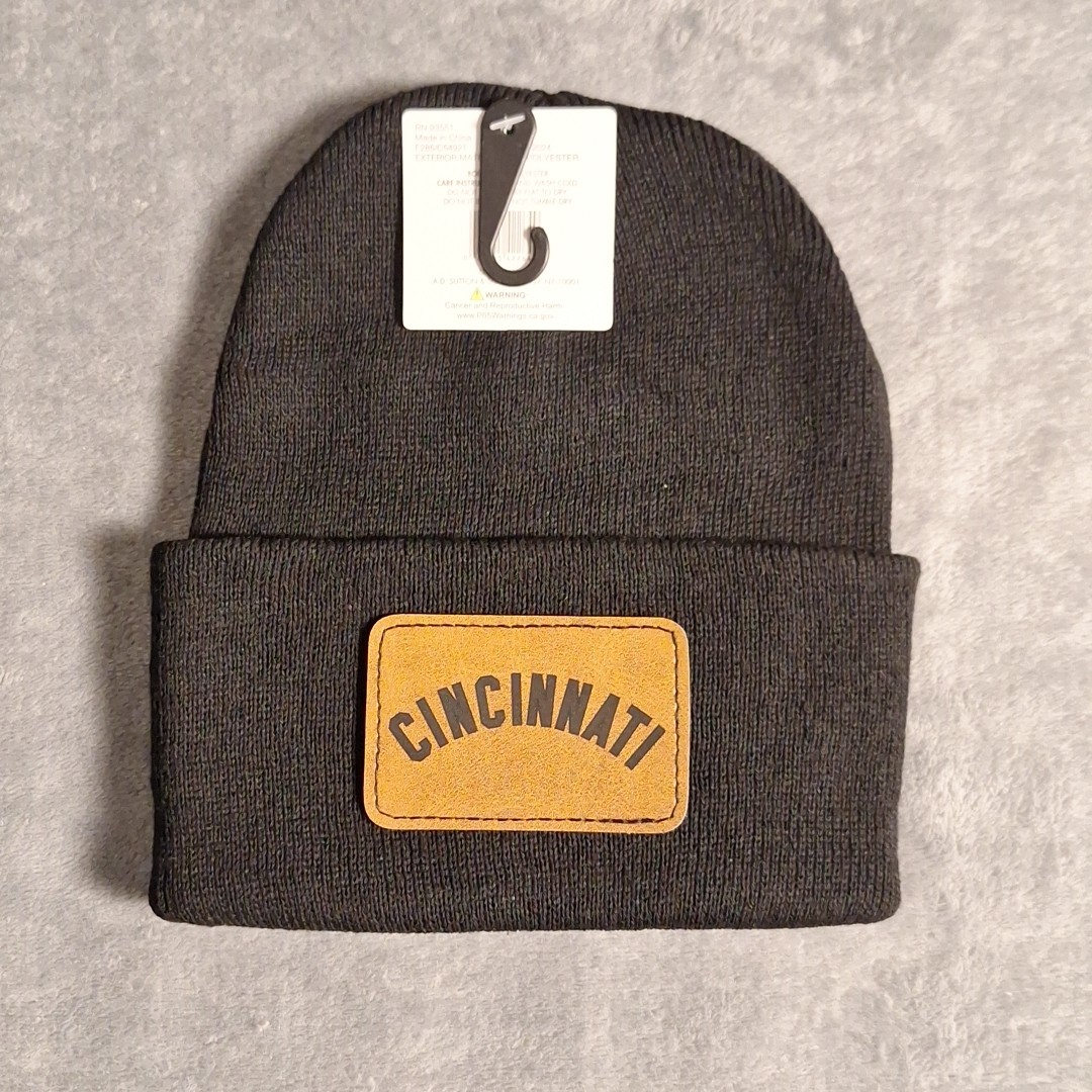 Cincinnati Reds Leather Rectangle Patch Black Beanie Cap MLB