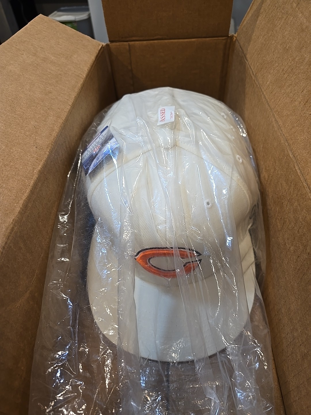 Lot (12) Chicago Bears NFL Reebok On Field Team Off White 7 7/8 Fitted Caps