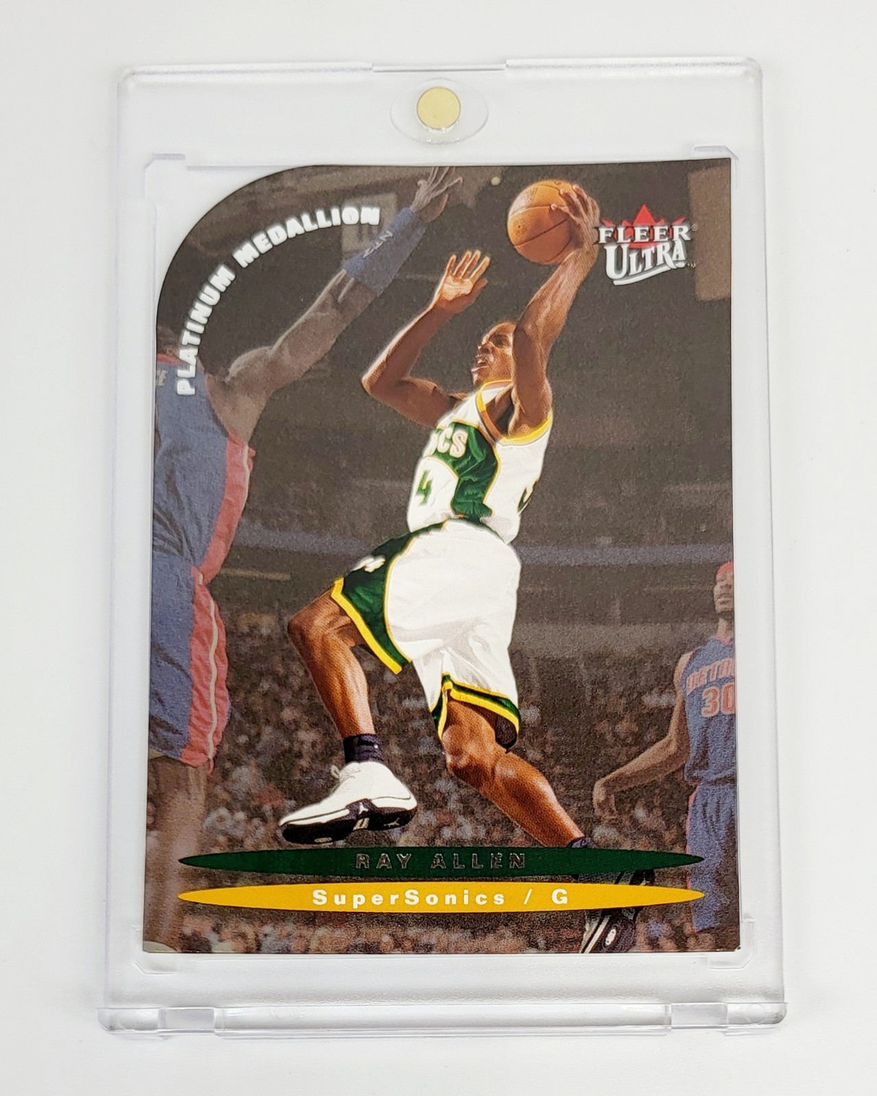 PLATINUM MEDALLION DIE-CUT 2003-04 Fleer Ultra RAY ALLEN VS BEN WALLACE SONICS