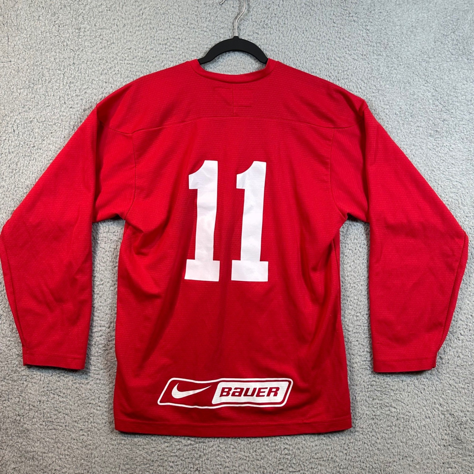 Canada Hockey Jersey Red Maple Leaf Player Logo V Neck Long Sleeve Size S