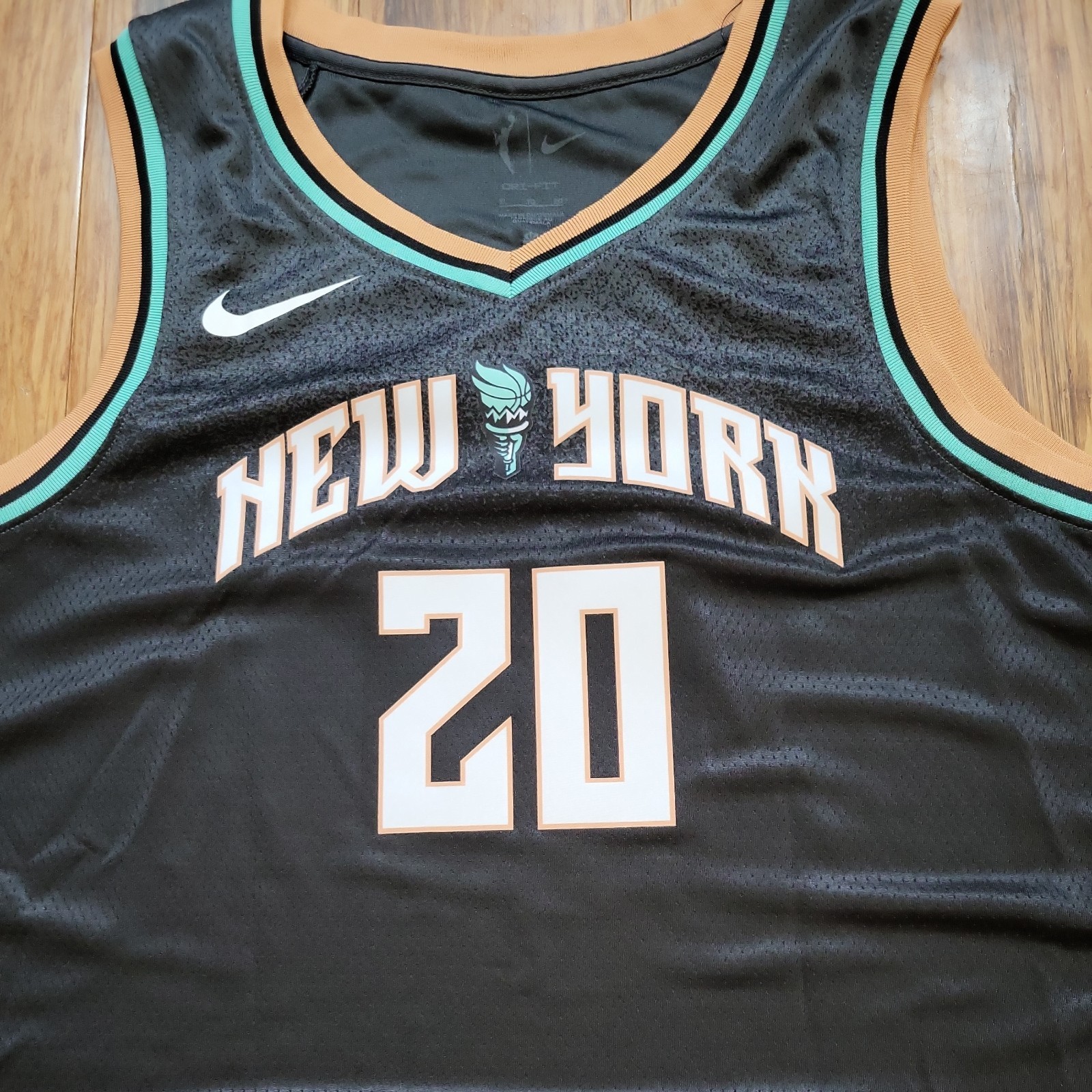 Nike WNBA #20 Sabrina Ionescu New York Liberty Jersey Sz XL 52 NWT
