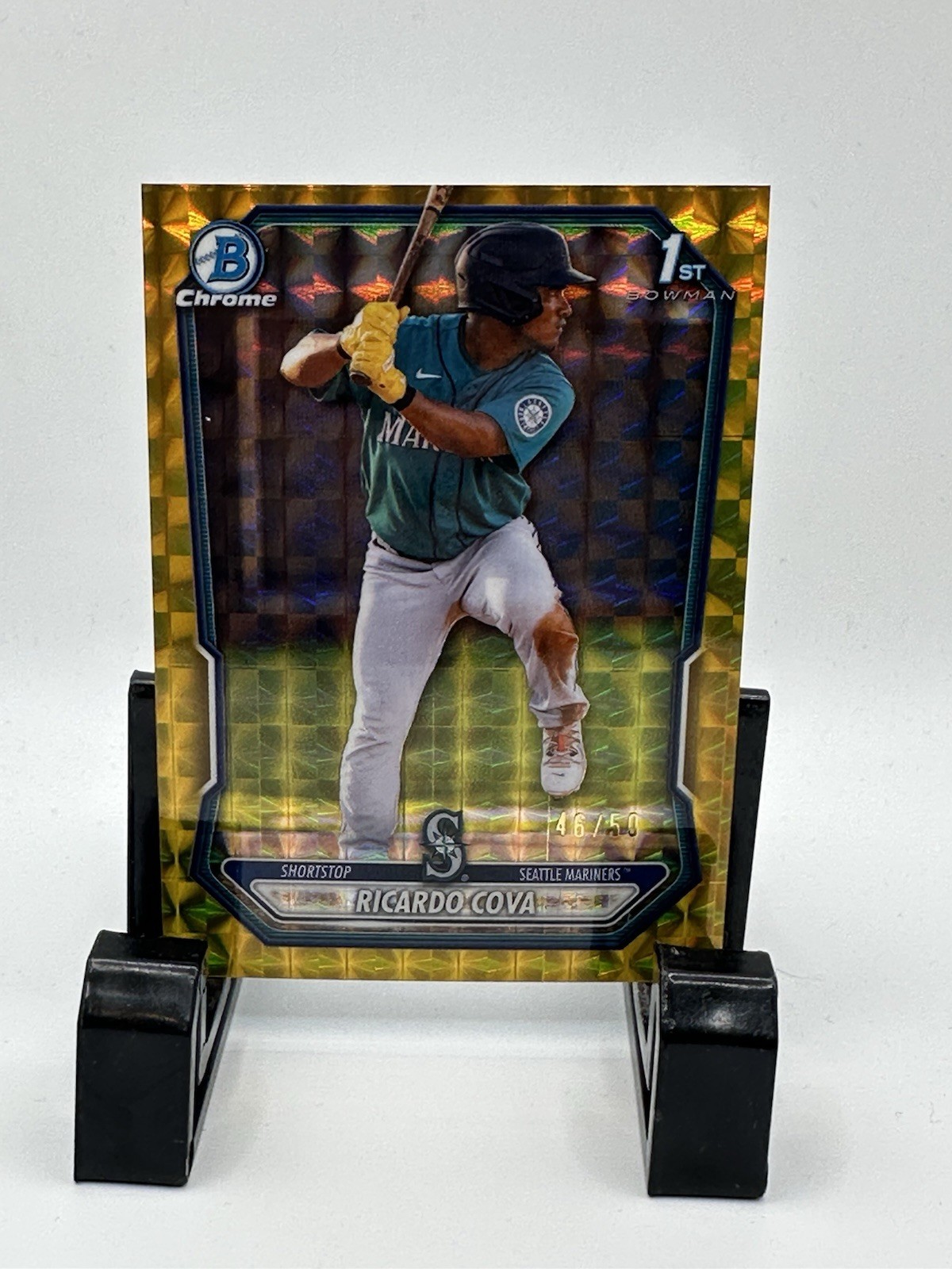2026 Bowman – Chrome Prospect Ricardo Cova #BCP-94 Gold Geometric Refractor /50