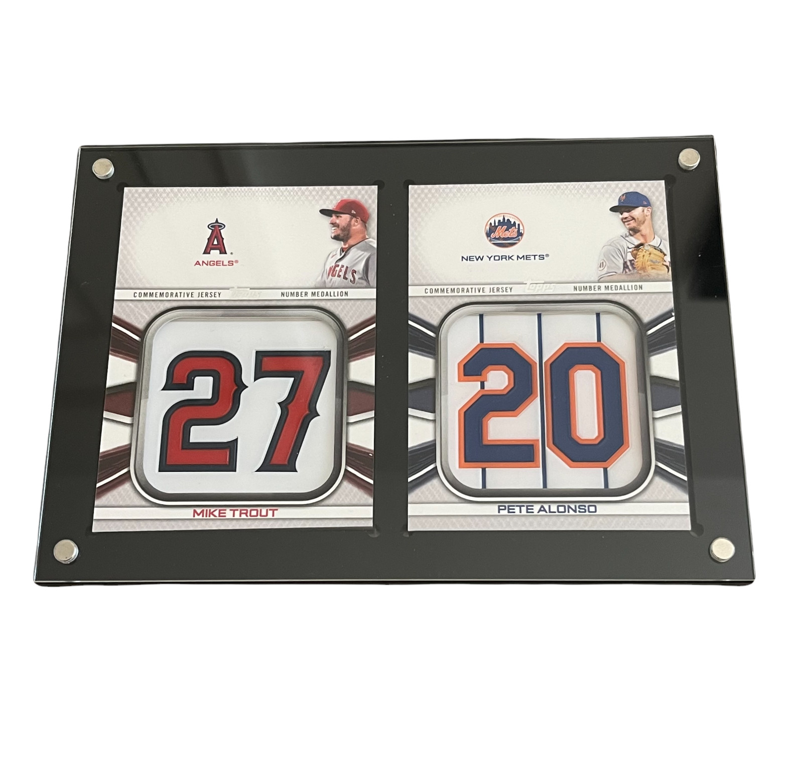 2 Card Magnetic Sports Trading Card Display Case Holder up to 180Pt