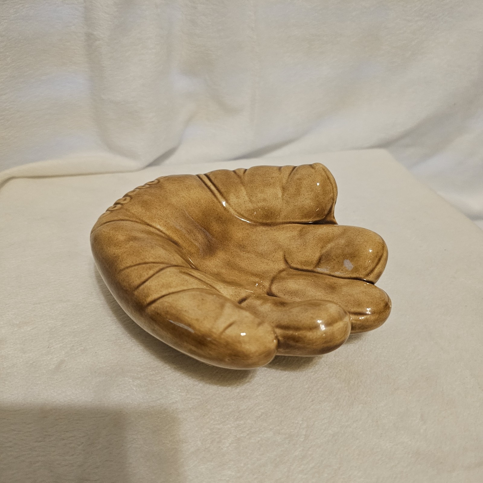 Vintage Ceramic Catcher Mitt Baseball Decor Light Brown Boys Room 5x6x2.5in
