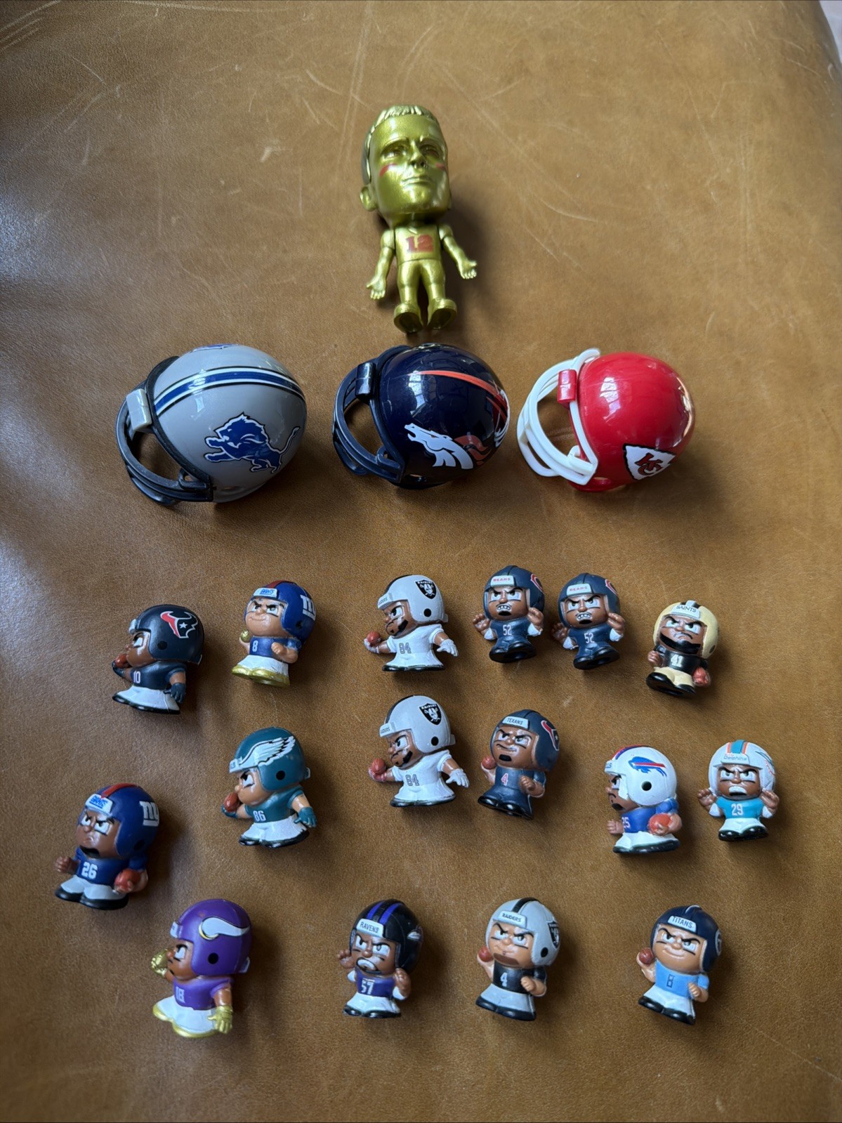 NFL TeenyMates Lot 20 Figures Football Mini Players Numbered Gold Brady Helmets