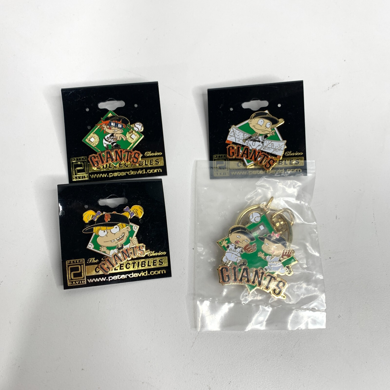 (lot of 4) RARE PETER DAVID RUGRATS x MLB GIANTS BASEBALL PIN COLLECTIBLE
