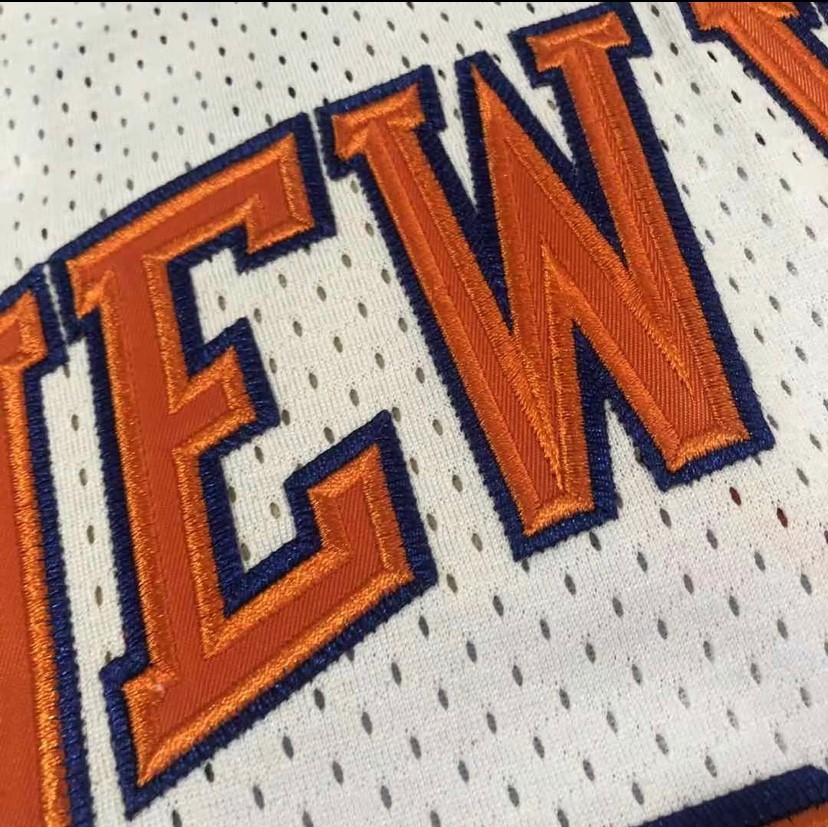 New York Knicks Patrick Ewing retro vintage white basketball jersey