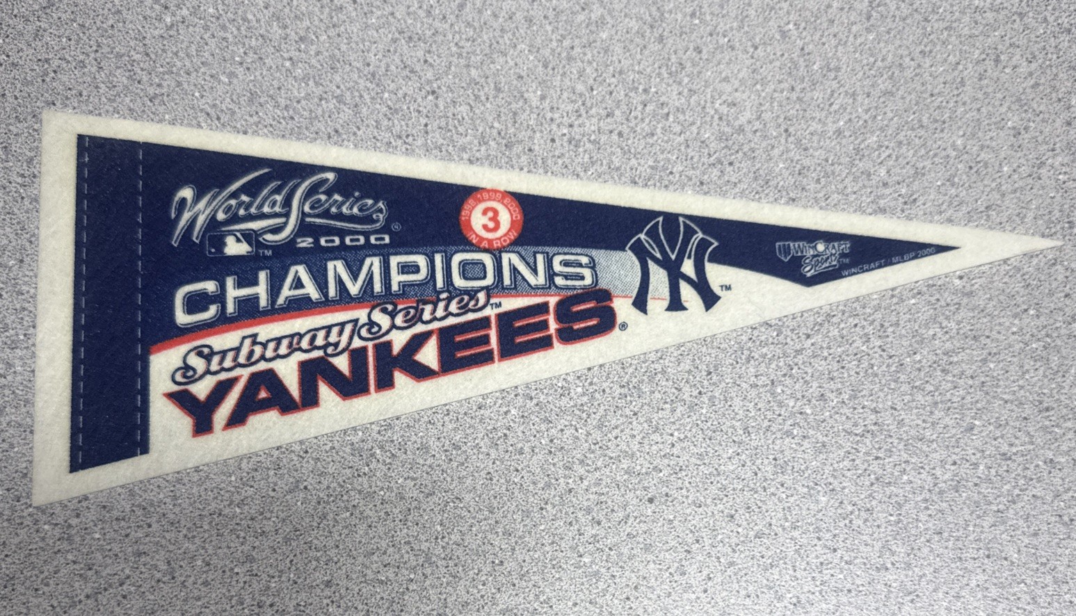 NY Yankees 2000 World Series Champions Mini Banner Subway Series Pennant