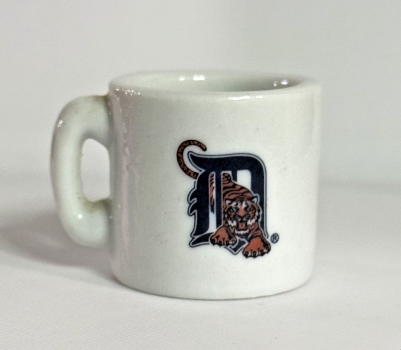 Detroit Tigers Vintage Mini 1 inch Mug Ceramic 2000 MLB Baseball USED