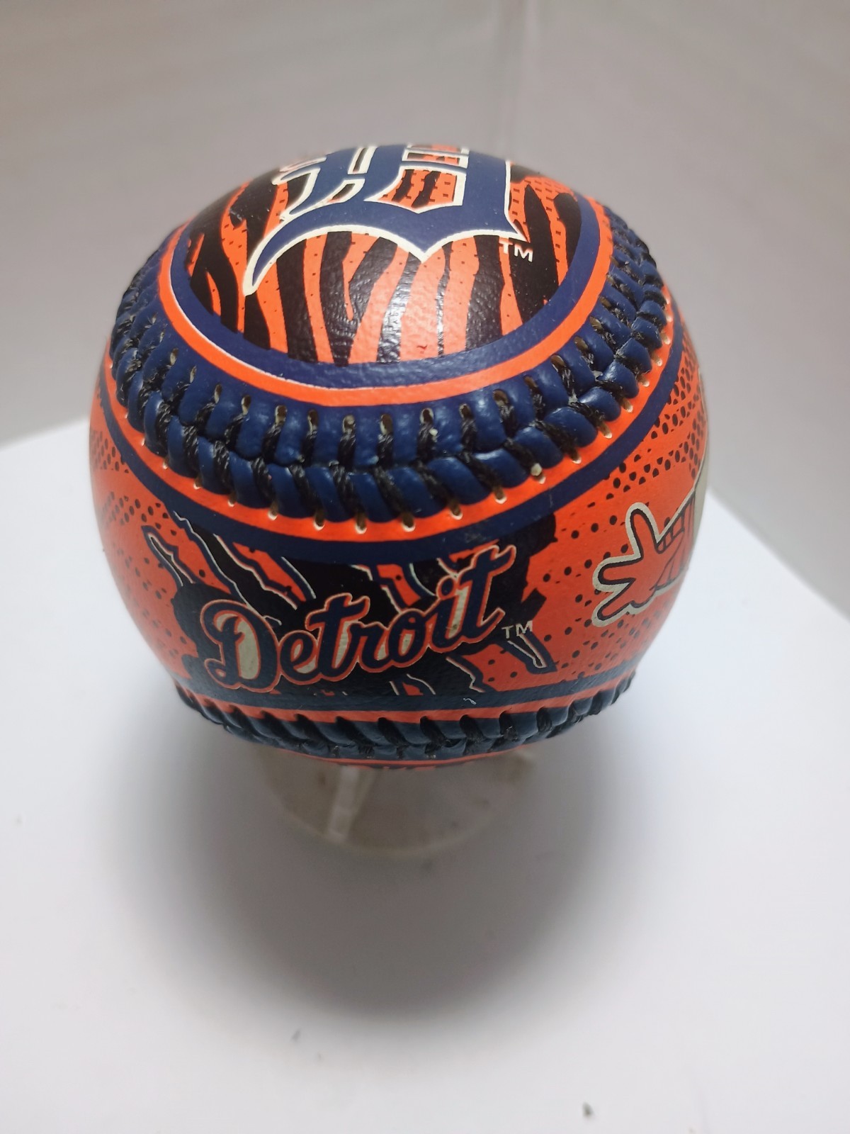 Detroit Tigers Team Logo Souvenir Collectable Baseball **Your Choice**