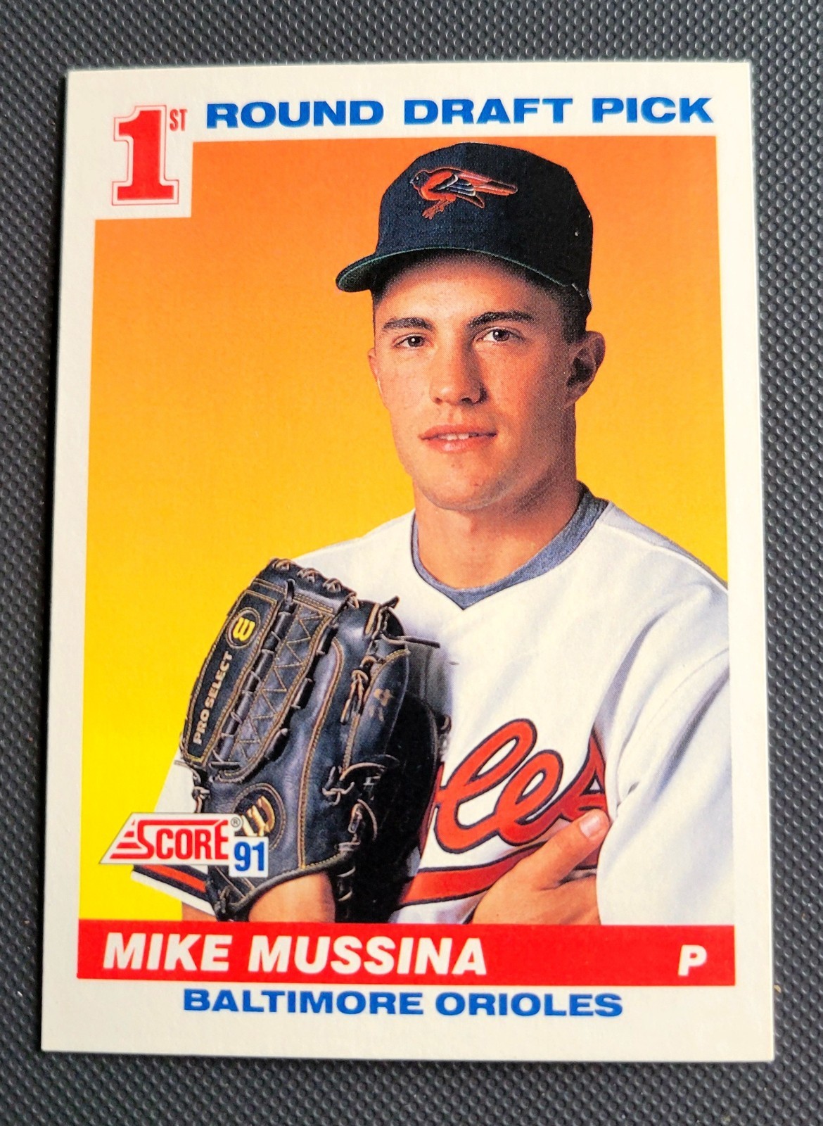 MIKE MUSSINA ROOKIE – 1991 Score #383 **MINT** Offers must Include shipping.